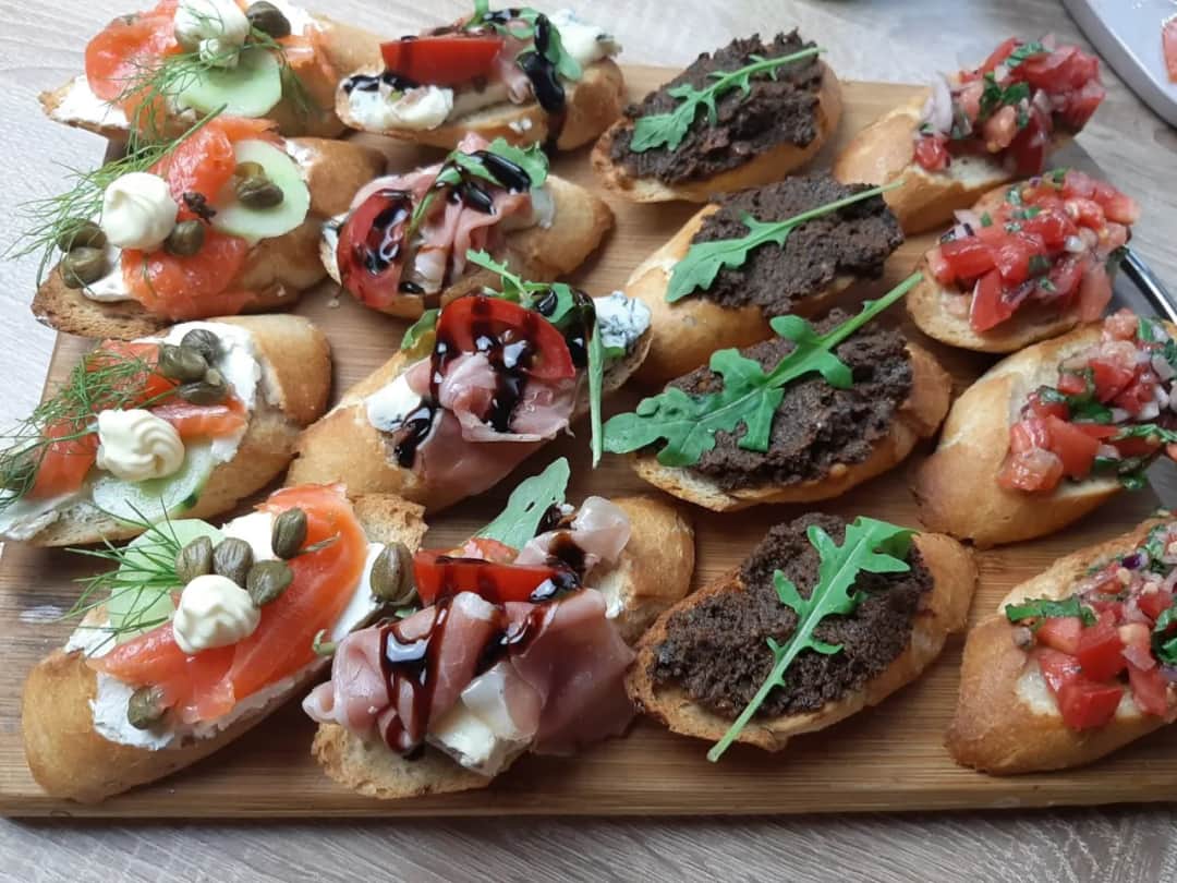 Jakie przekąski na urodziny, które zaskoczą Twoich gości?