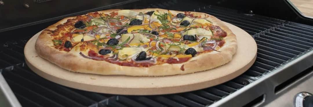 Jak wyczyścić kamień do pizzy, aby uniknąć jego uszkodzenia?